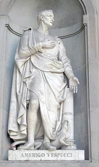 Amerigo Vespucci statue