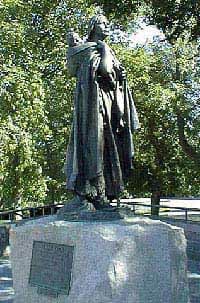 Sacagawea statue